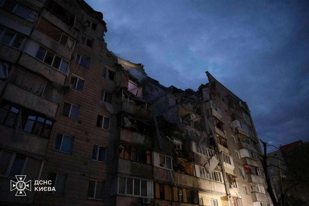 Гуманітарна хроніка терору: руйнування в Києві та пожежа у Вишневому